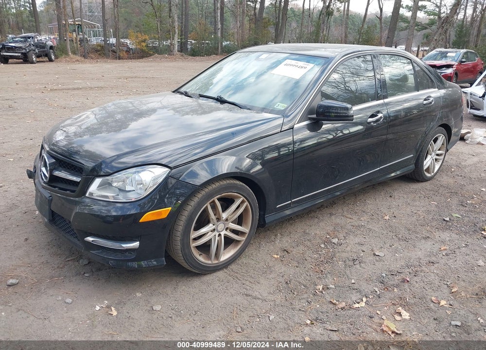 2013 MERCEDES-BENZ C 250 LUXURY/SPORT VIN: WDDGF4HB8DR241015
