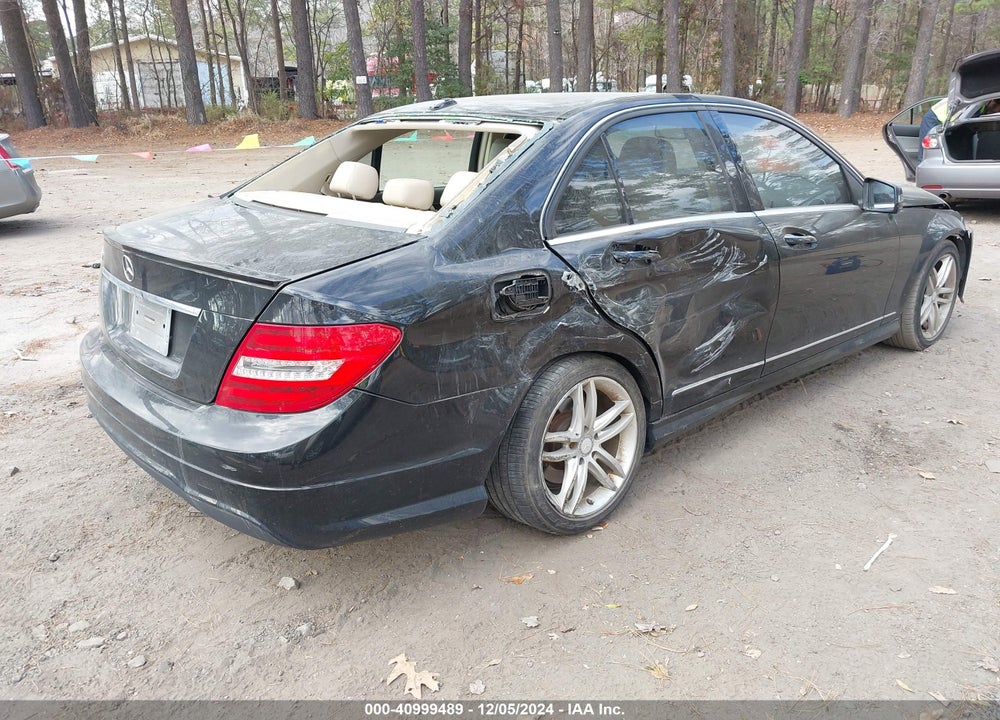 2013 MERCEDES-BENZ C 250 LUXURY/SPORT VIN: WDDGF4HB8DR241015