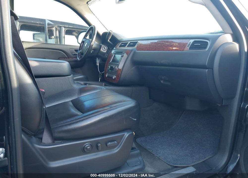 2007 CHEVROLET TAHOE LT VIN: 1GNFC13067R348210