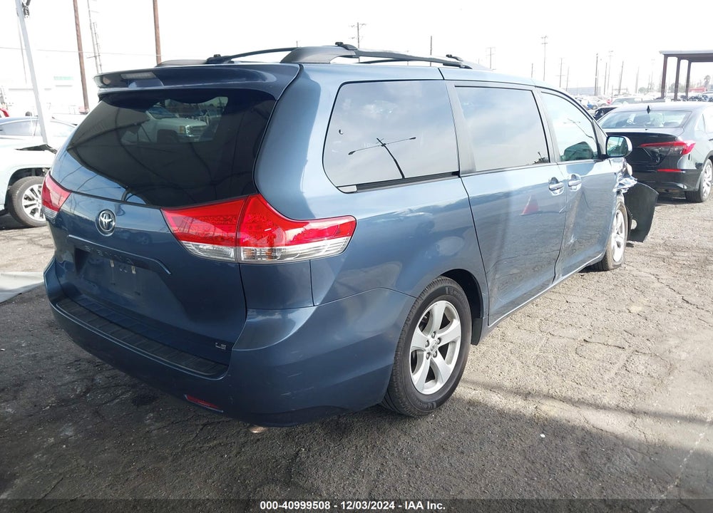 2013 TOYOTA SIENNA LE V6 8 PASSENGER VIN: 5TDKK3DC0DS395731