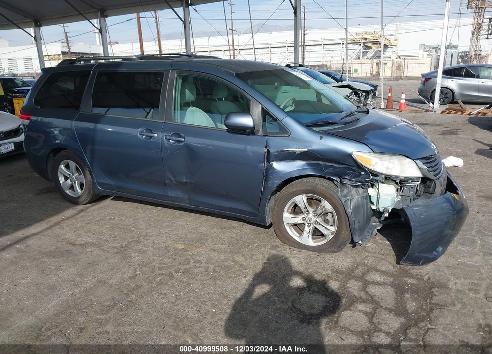 2013 TOYOTA SIENNA LE V6 8 PASSENGER VIN: 5TDKK3DC0DS395731