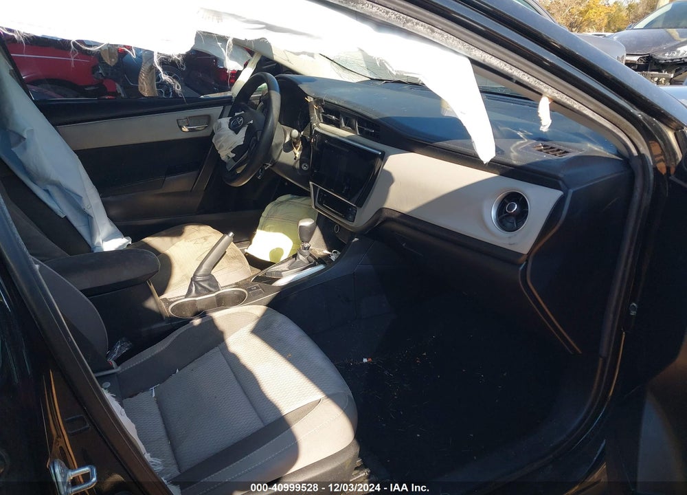 2018 TOYOTA COROLLA VIN: 5YFBURHE6JP756876