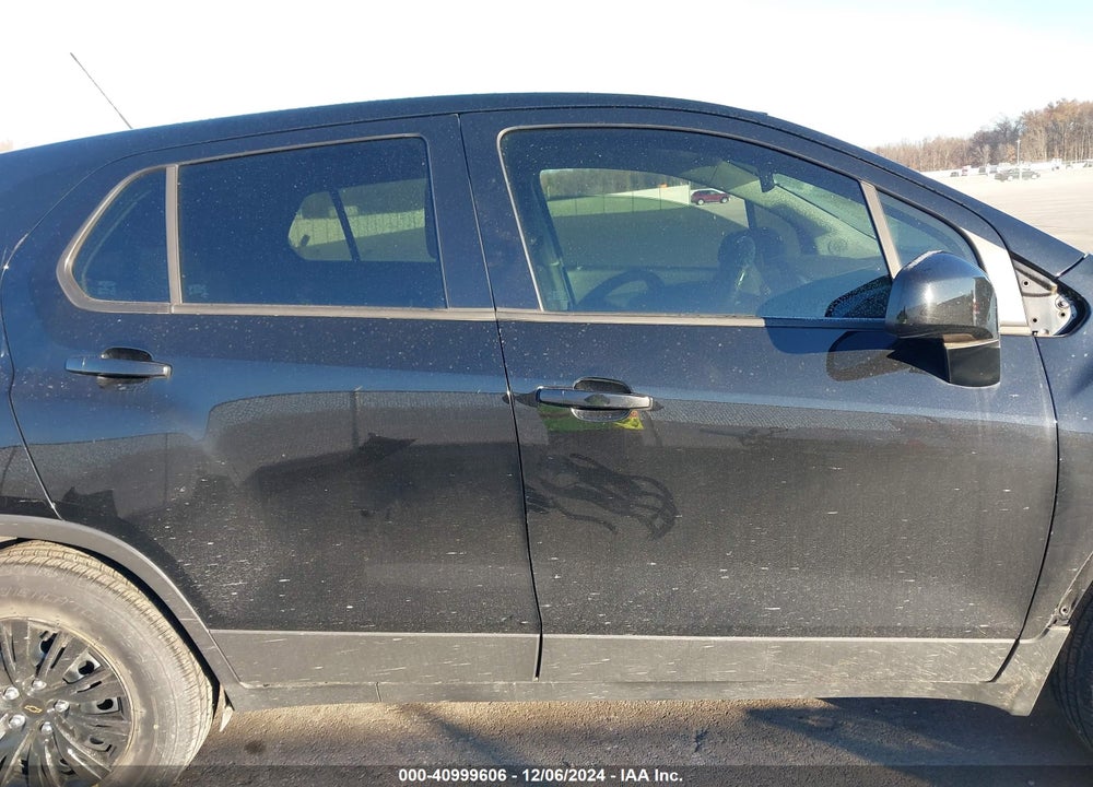 2018 CHEVROLET TRAX LS VIN: 3GNCJKSB6JL349650