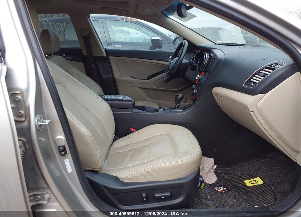 2011 KIA OPTIMA EX VIN: KNAGN4A77B5094447
