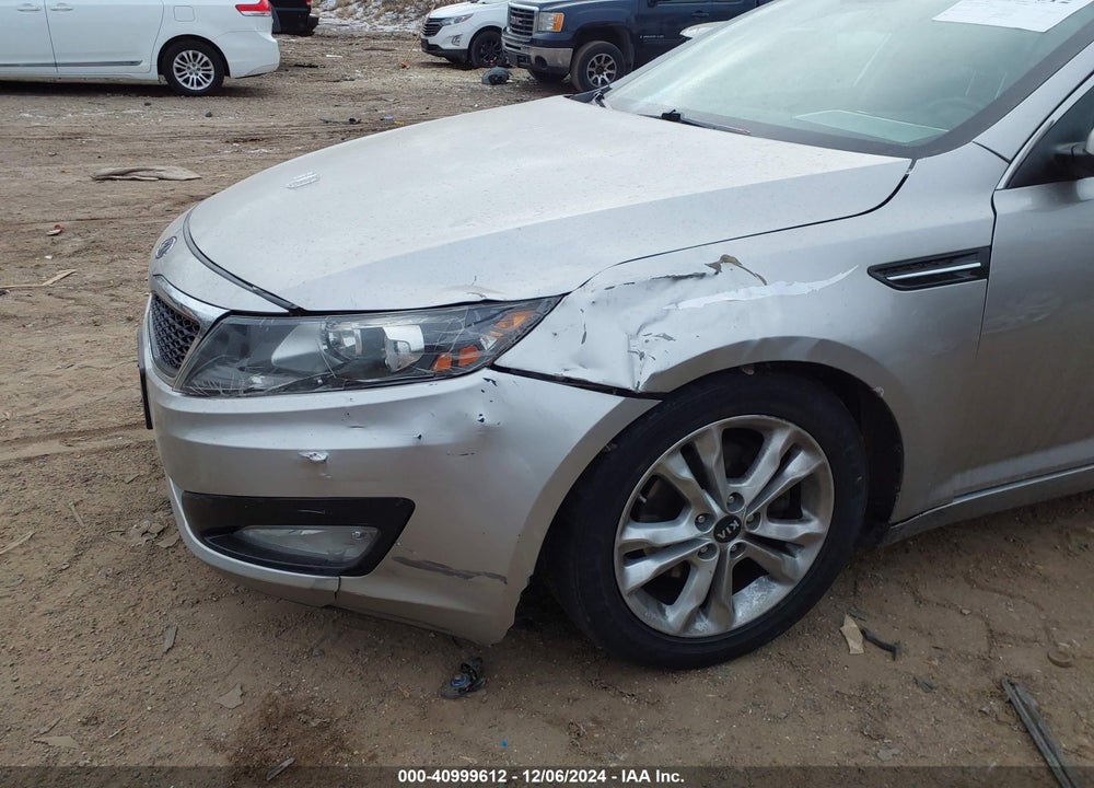 2011 KIA OPTIMA EX VIN: KNAGN4A77B5094447