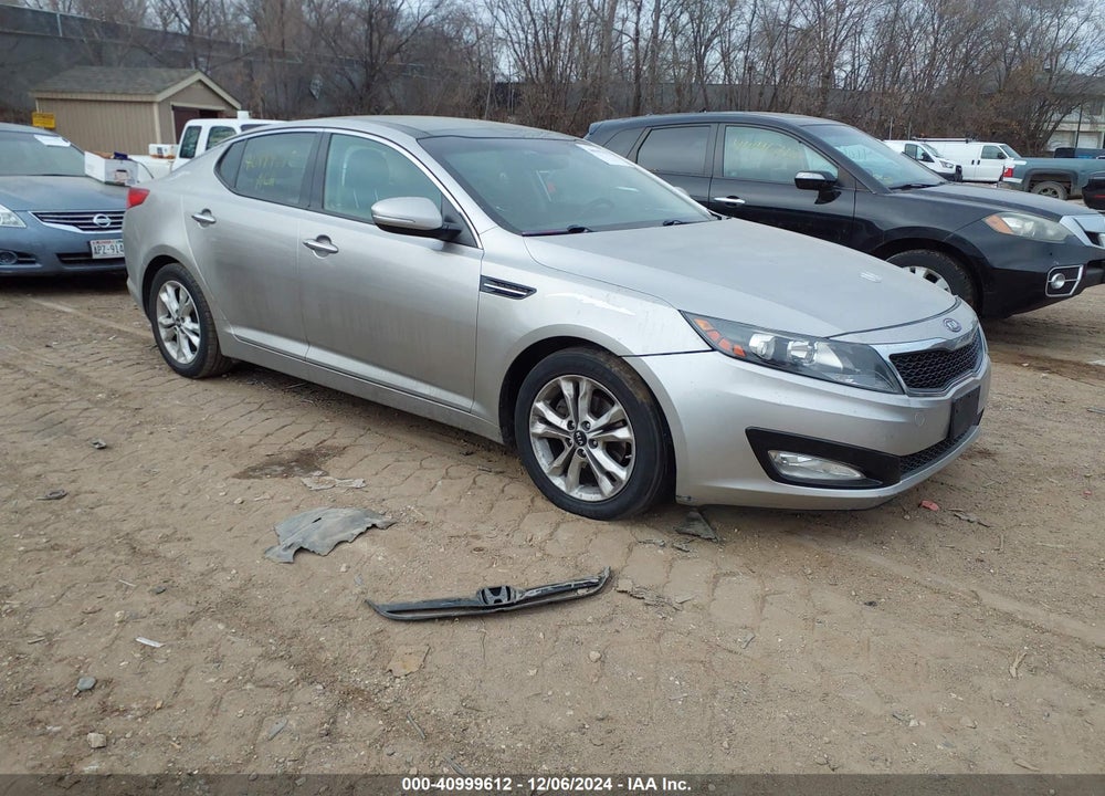2011 KIA OPTIMA EX VIN: KNAGN4A77B5094447