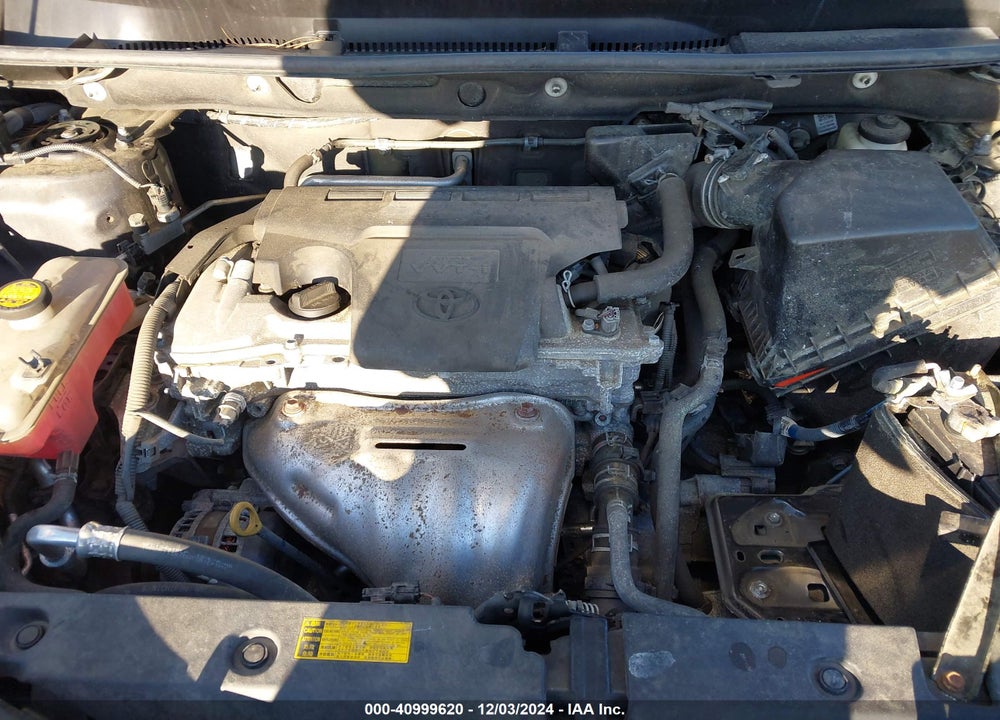 2015 TOYOTA RAV4 XLE VIN: 2T3RFREV5FW325049
