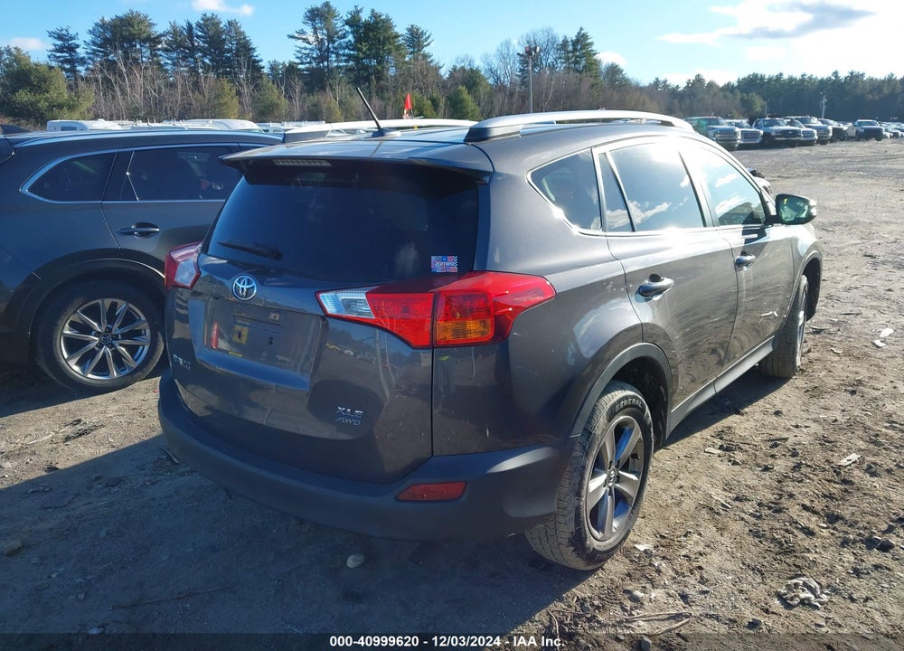 2015 TOYOTA RAV4 XLE VIN: 2T3RFREV5FW325049