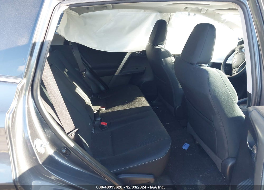 2015 TOYOTA RAV4 XLE VIN: 2T3RFREV5FW325049
