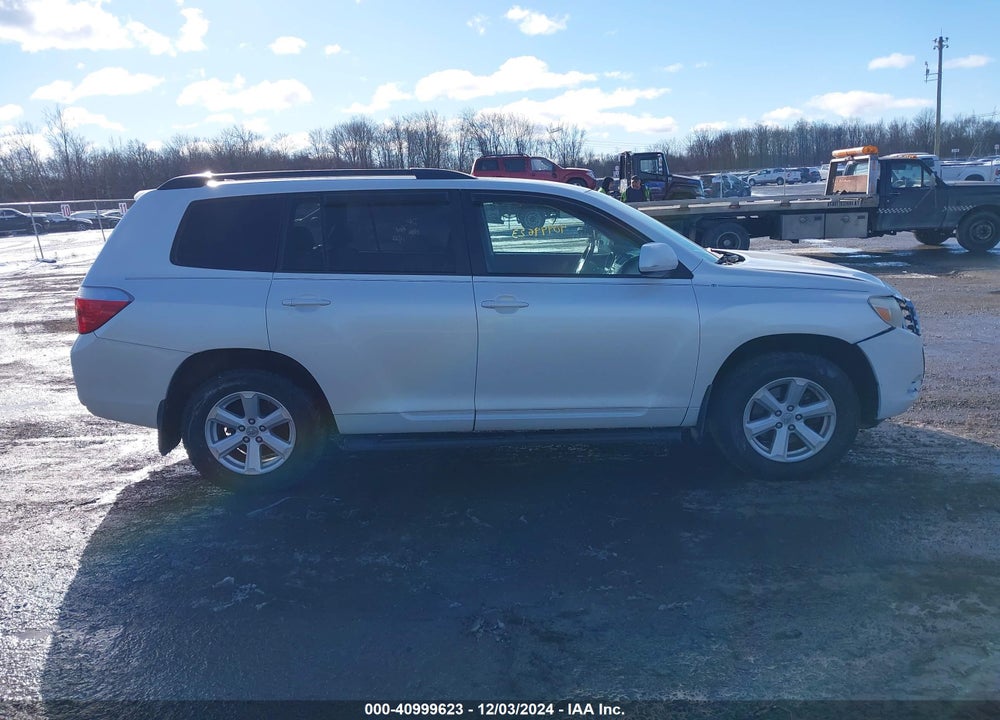 2010 TOYOTA HIGHLANDER SE V6 VIN: 5TDJK3EH2AS029643