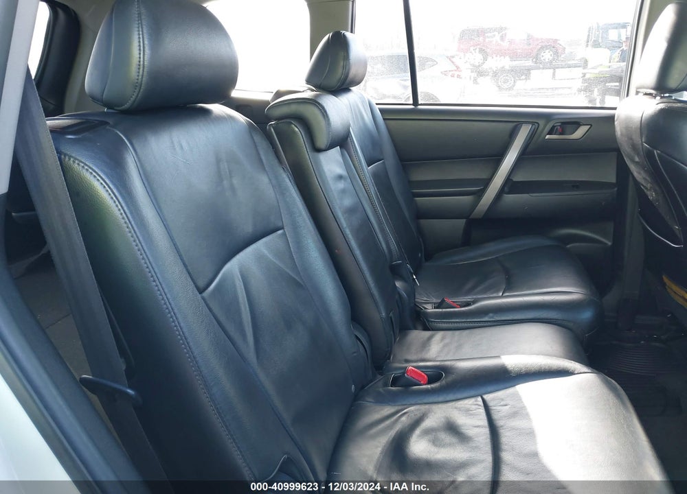 2010 TOYOTA HIGHLANDER SE V6 VIN: 5TDJK3EH2AS029643