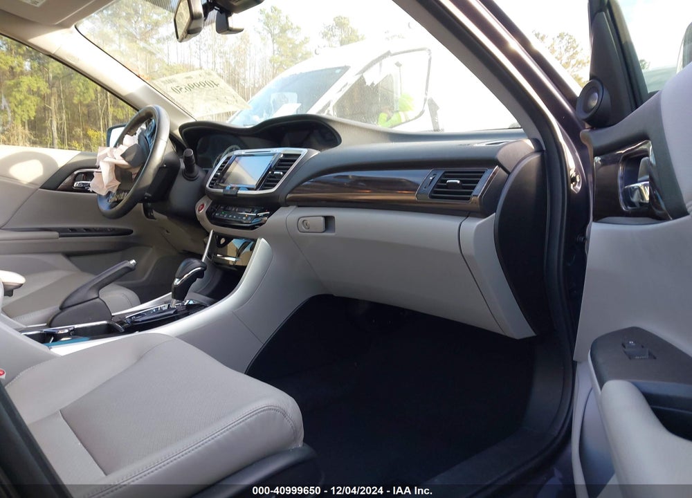 2016 HONDA ACCORD TOURING VIN: 1HGCR3F92GA033002