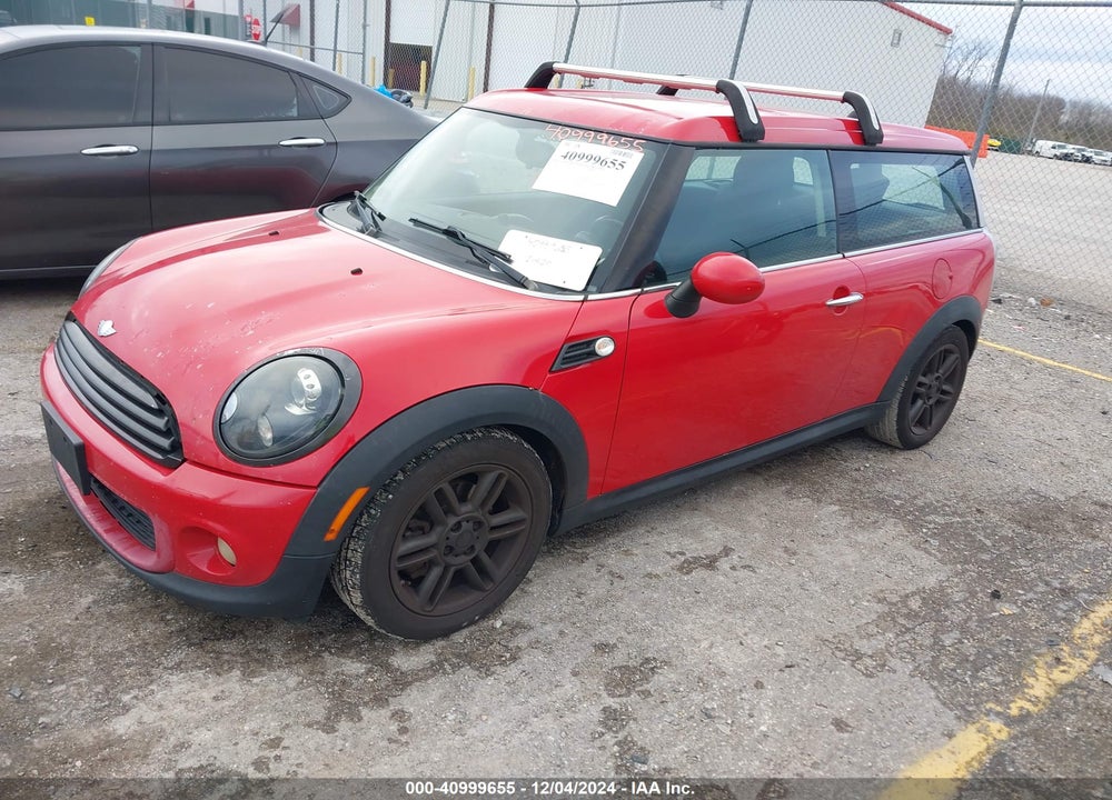 2011 MINI COOPER CLUBMAN VIN: WMWZF3C50BTX82443