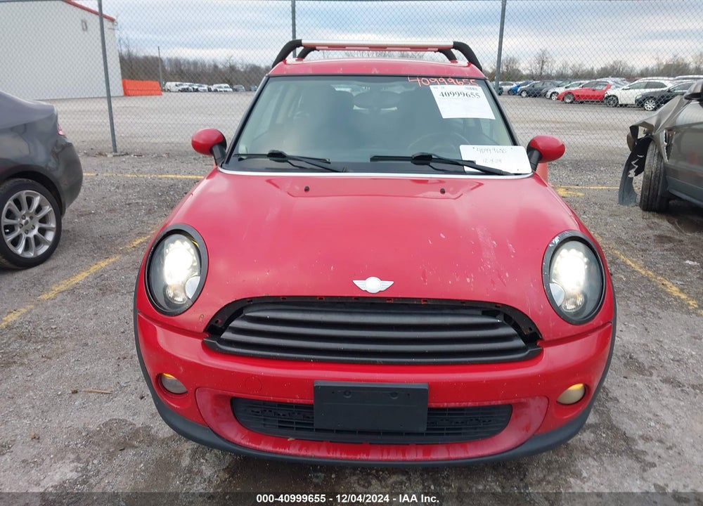 2011 MINI COOPER CLUBMAN VIN: WMWZF3C50BTX82443