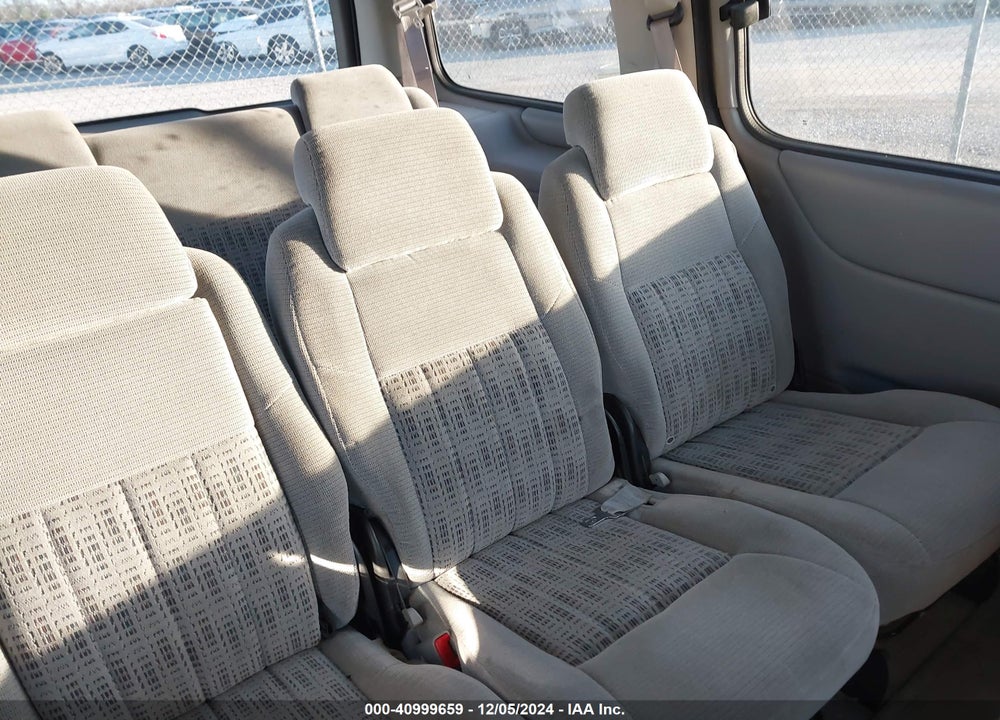 2004 CHEVROLET VENTURE LS VIN: 1GNDX03EX4D157366