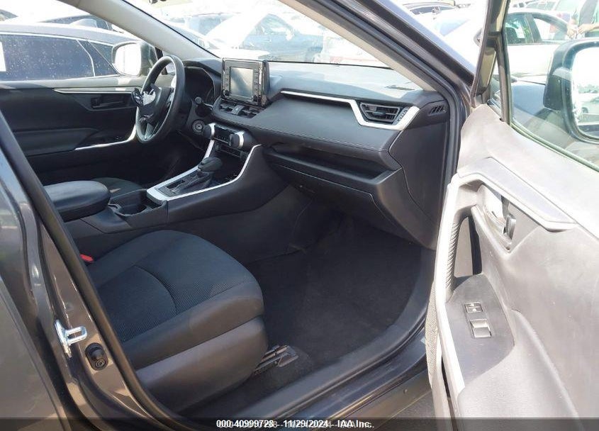 2021 TOYOTA RAV4 LE VIN: 2T3H1RFV9MW136118