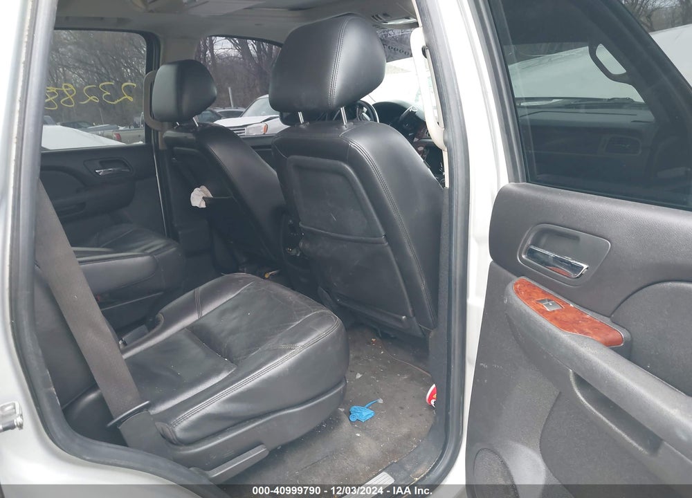 2010 CHEVROLET TAHOE LTZ VIN: 1GNUKCE03AR182870