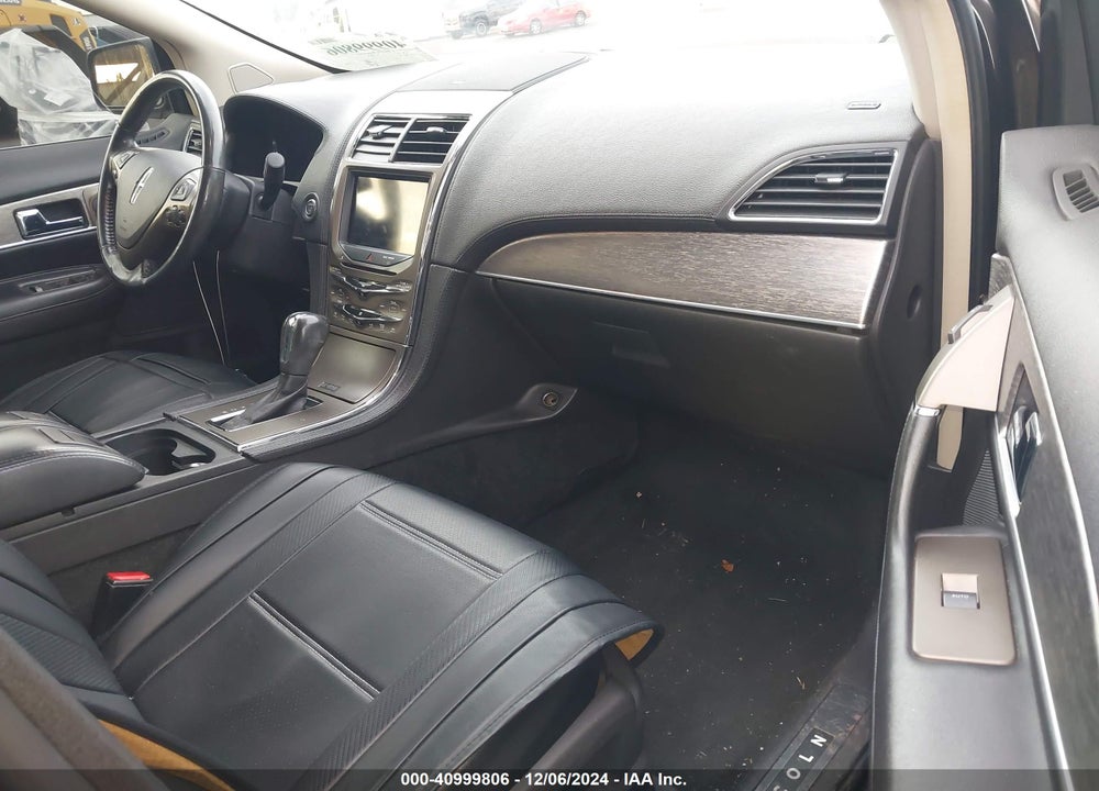 2011 LINCOLN MKX VIN: 2LMDJ8JK8BBJ07182