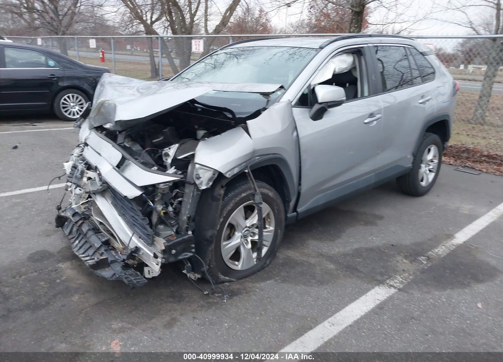 2019 TOYOTA RAV4 XLE VIN: 2T3P1RFV8KW053966