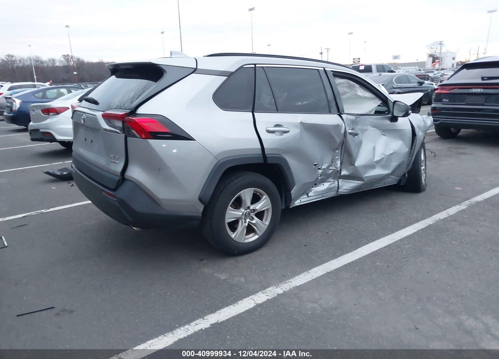 2019 TOYOTA RAV4 XLE VIN: 2T3P1RFV8KW053966