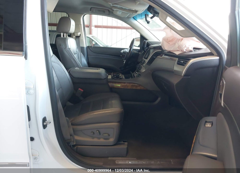 2015 GMC YUKON XL 1500 DENALI VIN: 1GKS2JKJ8FR609893