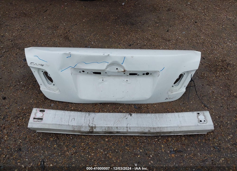 2011 TOYOTA CAMRY XLE V6 VIN: 4T1BK3EK2BU610746