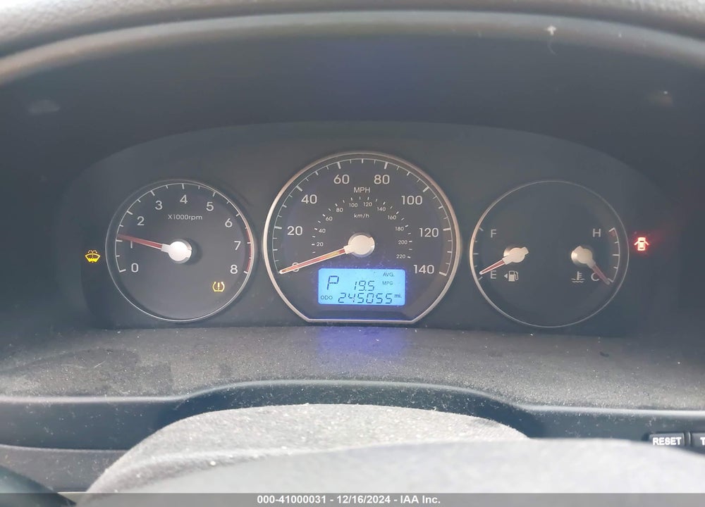 2011 HYUNDAI SANTA FE GLS VIN: 5XYZG3AB3BG014296