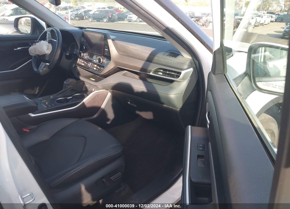 2023 TOYOTA HIGHLANDER XLE VIN: 5TDKDRAH9PS005632