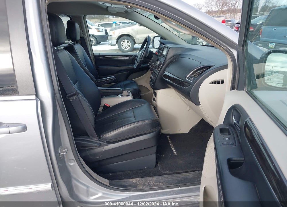 2016 CHRYSLER TOWN & COUNTRY TOURING VIN: 2C4RC1BG2GR245185