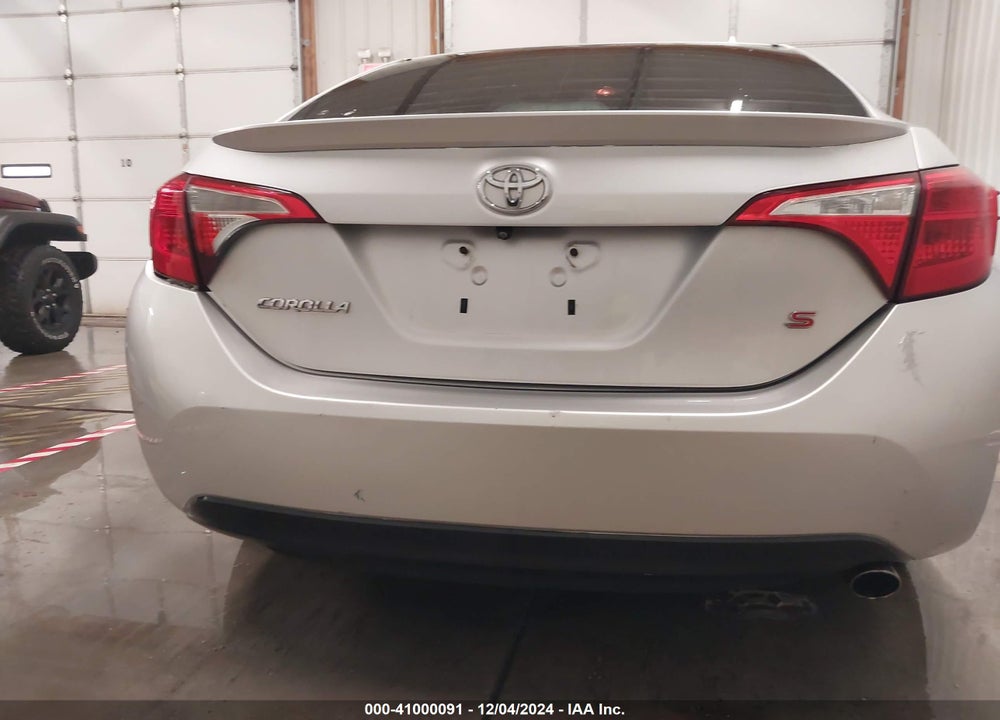 2018 TOYOTA COROLLA SE VIN: 2T1BURHE6JC071227
