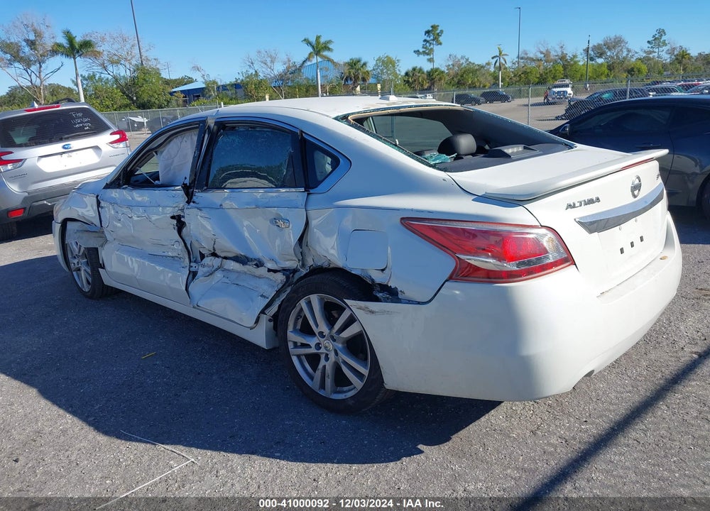 2013 NISSAN ALTIMA 3.5 SL VIN: 1N4BL3AP3DN439866