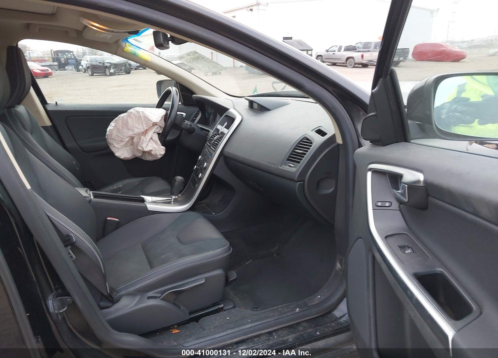 2010 VOLVO XC60 3.2 VIN: YV4982DL4A2066652