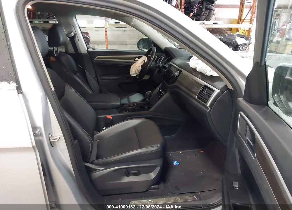 2018 VOLKSWAGEN ATLAS 3.6L V6 SEL VIN: 1V2MR2CA2JC534235