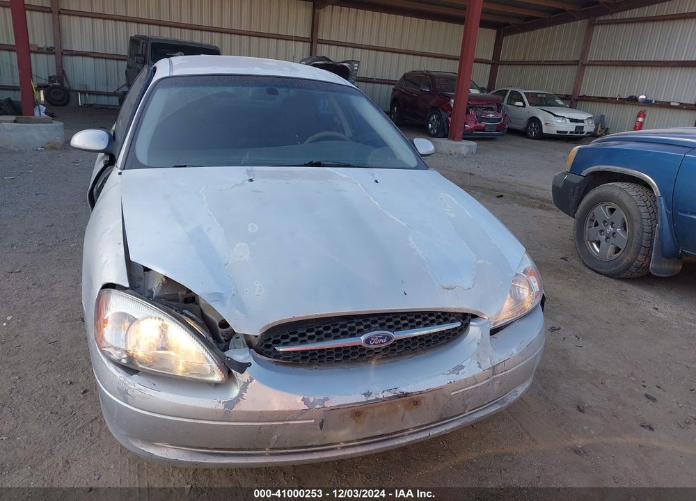 2000 FORD TAURUS SES VIN: 1FAFP55U0YG255769