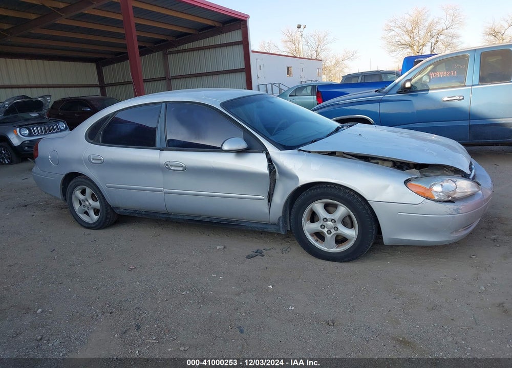 2000 FORD TAURUS SES VIN: 1FAFP55U0YG255769