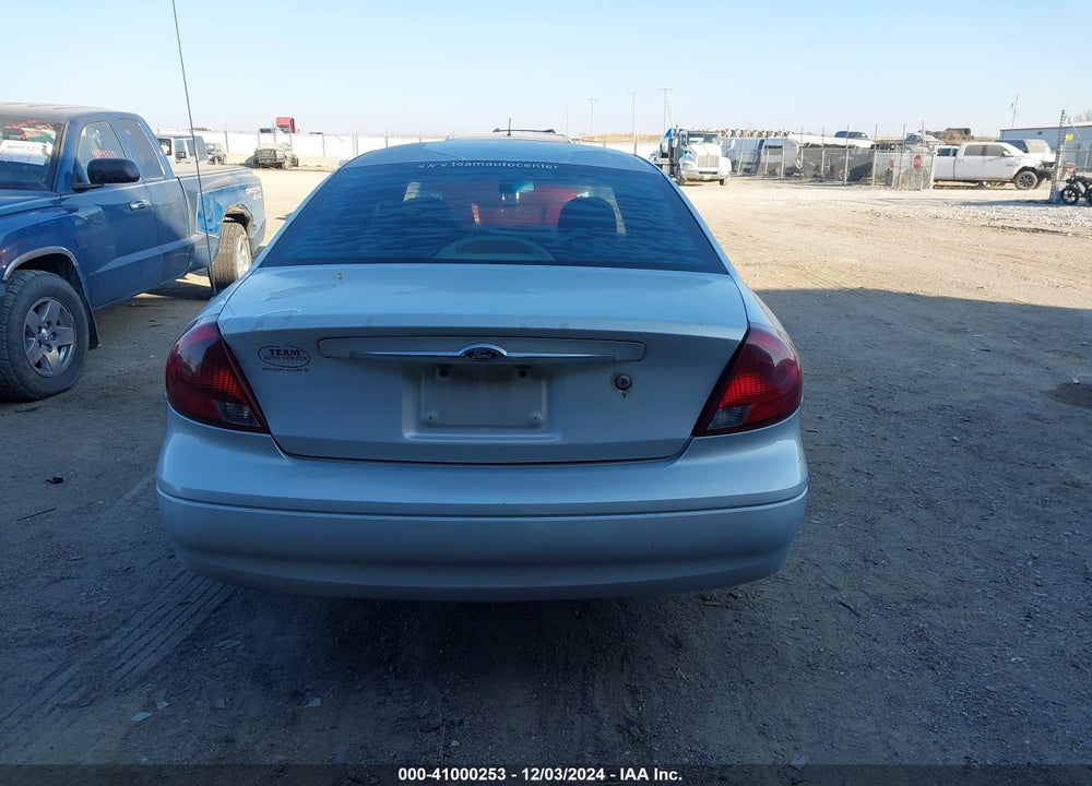 2000 FORD TAURUS SES VIN: 1FAFP55U0YG255769