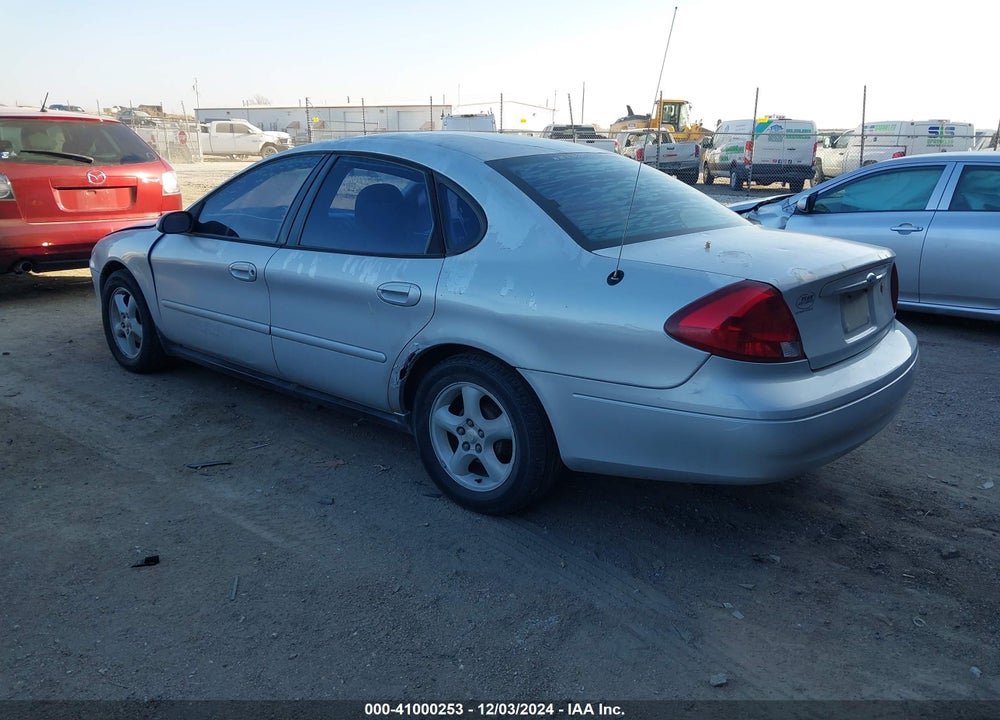2000 FORD TAURUS SES VIN: 1FAFP55U0YG255769
