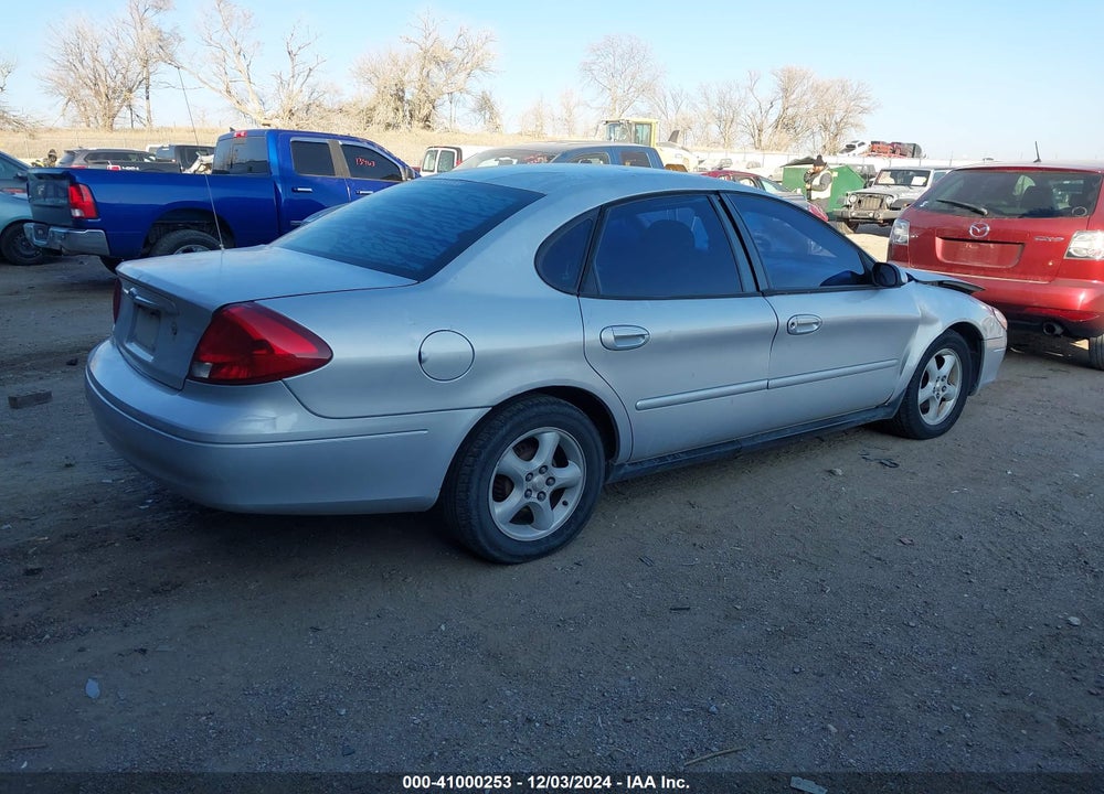 2000 FORD TAURUS SES VIN: 1FAFP55U0YG255769