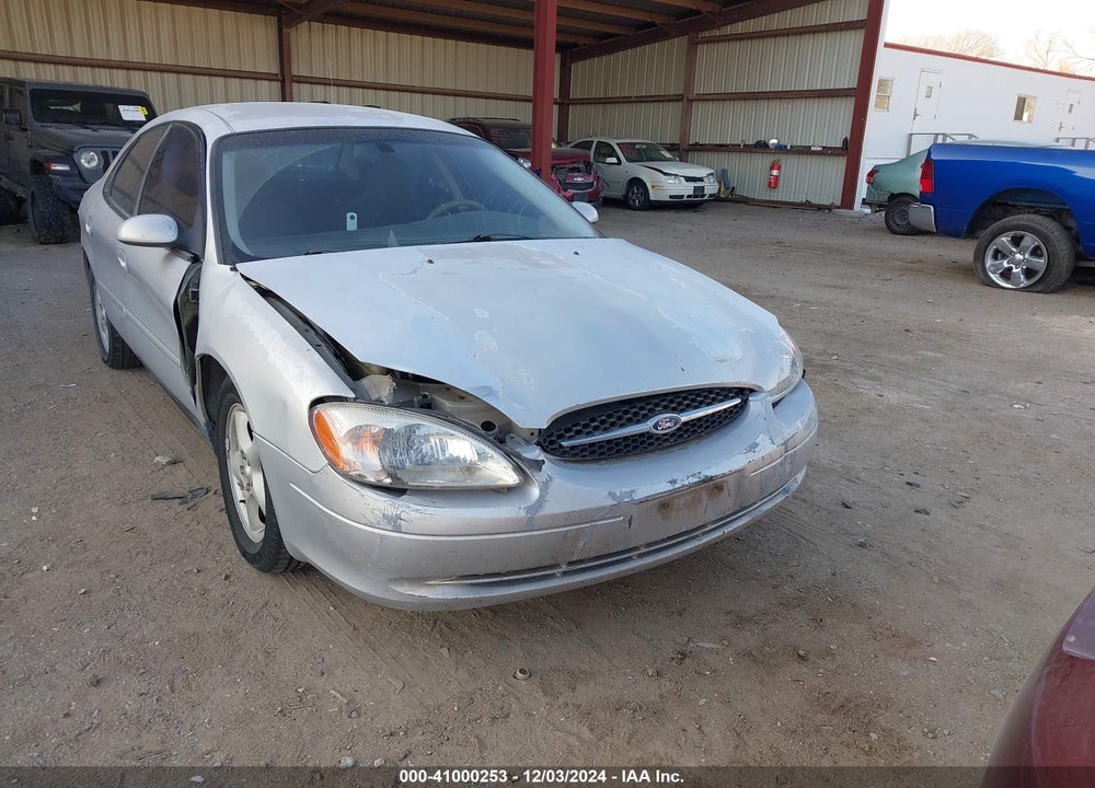 2000 FORD TAURUS SES VIN: 1FAFP55U0YG255769