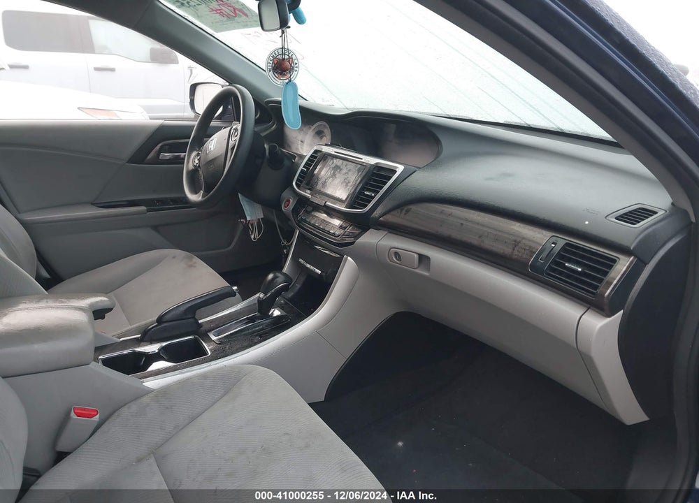 2017 HONDA ACCORD EX VIN: 1HGCR2F74HA012081
