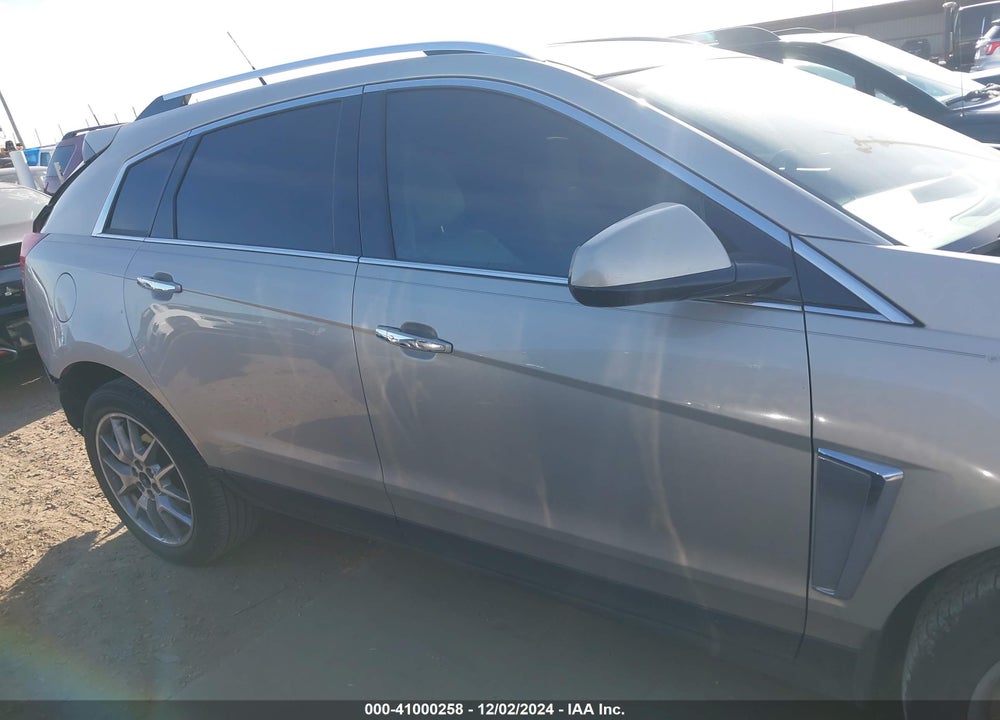 2013 CADILLAC SRX PERFORMANCE COLLECTION VIN: 3GYFNDE35DS647167