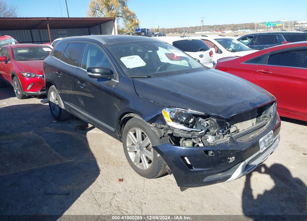 2017 VOLVO XC60 T5 DYNAMIC VIN: YV440MDR0H2060472