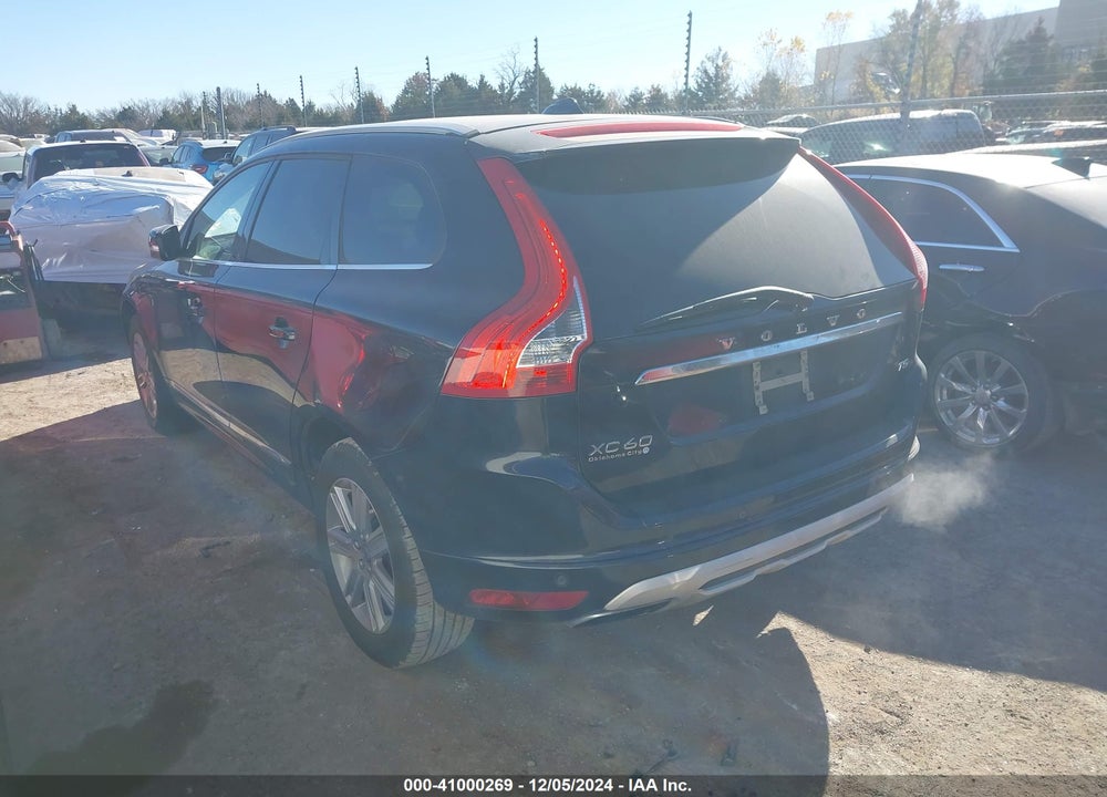 2017 VOLVO XC60 T5 DYNAMIC VIN: YV440MDR0H2060472