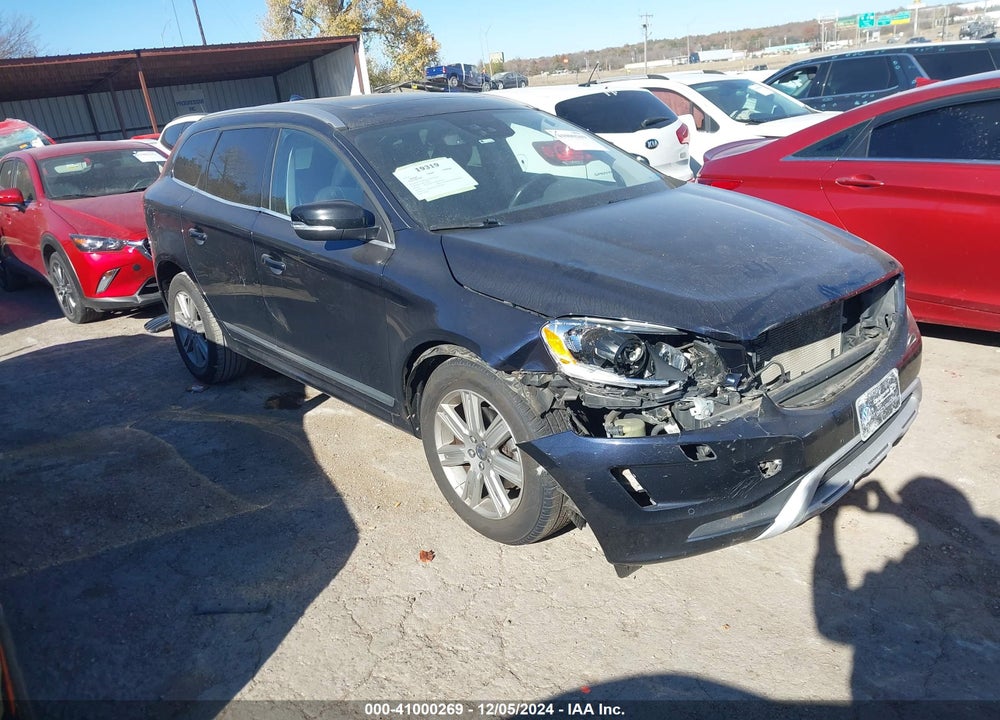 2017 VOLVO XC60 T5 DYNAMIC VIN: YV440MDR0H2060472