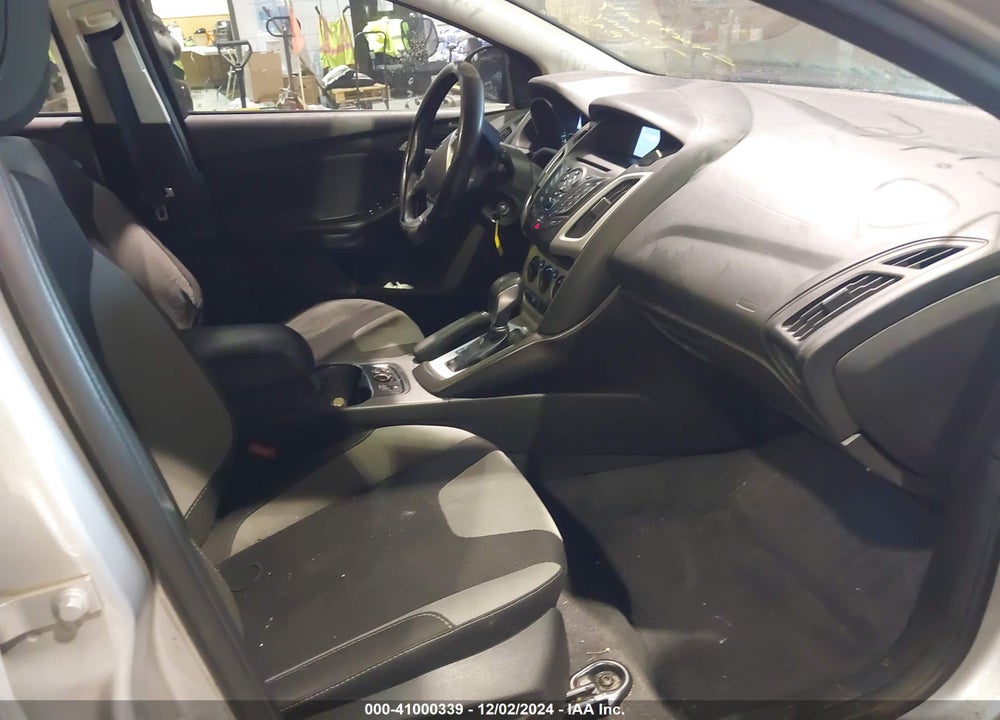 2014 FORD FOCUS SE VIN: 1FADP3K2XEL274184
