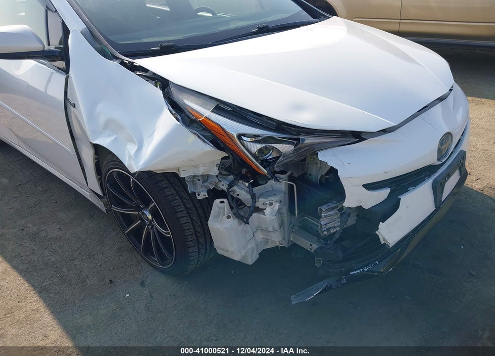 2016 TOYOTA PRIUS THREE TOURING VIN: JTDKARFU4G3014903