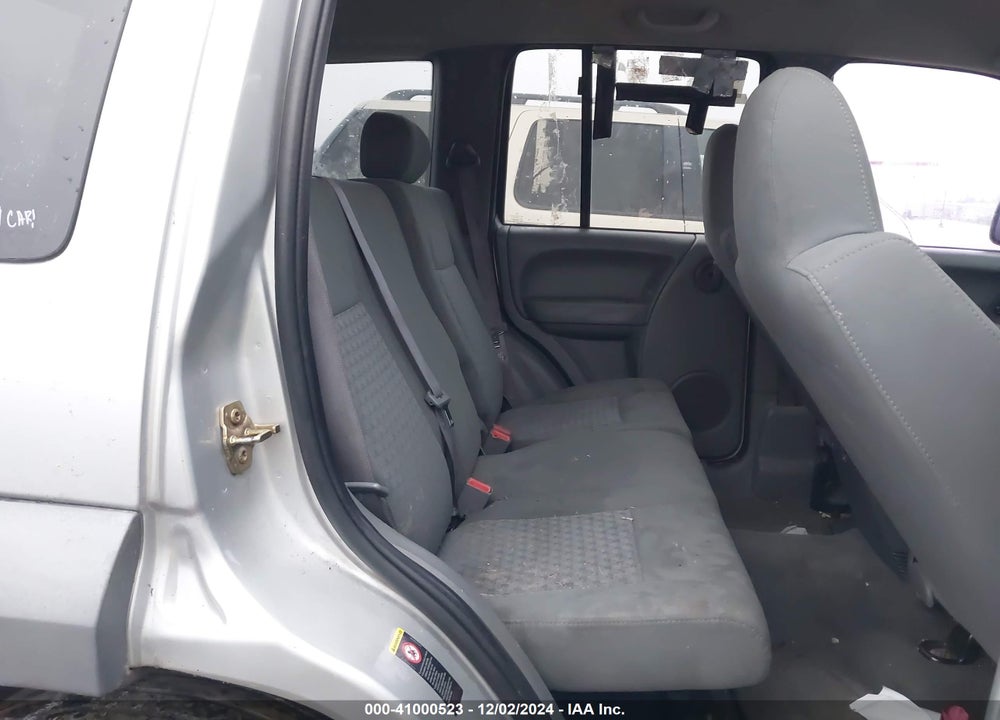 2005 JEEP LIBERTY SPORT VIN: 1J8GL48K65W680311