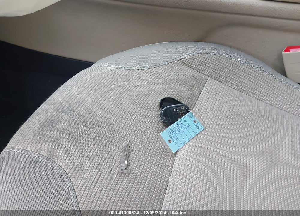 2019 FORD TAURUS SEL VIN: 1FAHP2E83KG109061