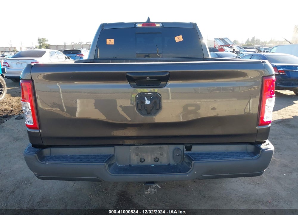 2020 RAM 1500 BIG HORN 4X2 5'7 BOX VIN: 1C6RREFG8LN124174