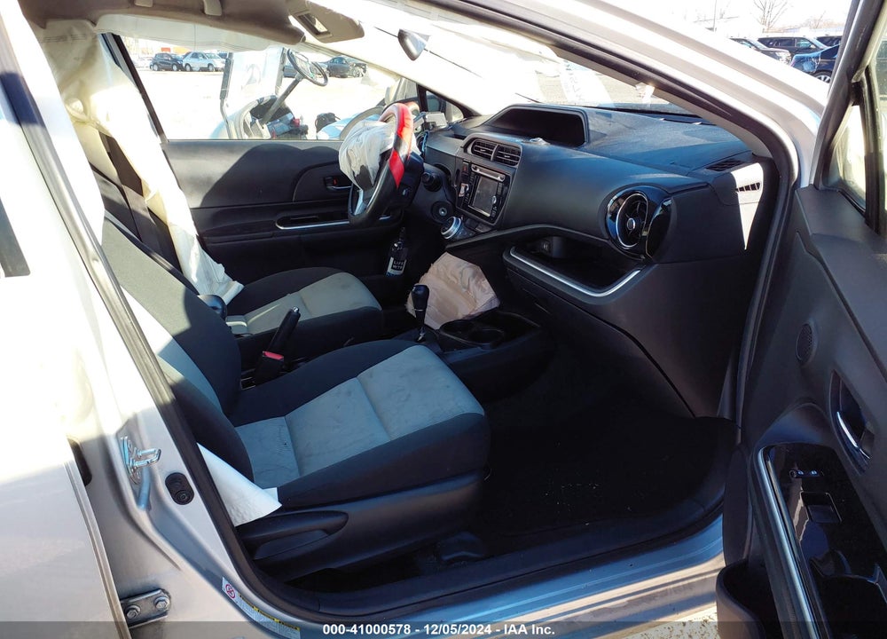 2015 TOYOTA PRIUS C TWO VIN: JTDKDTB32F1101694